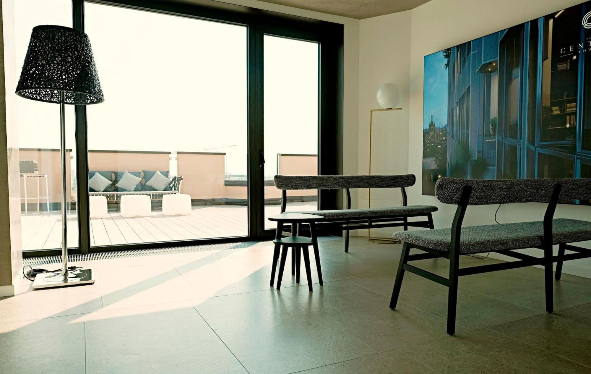 San Babila Central Tower With Panoramic Terrace Overlooking Duomo By Rentopolis Mailand Exterior foto