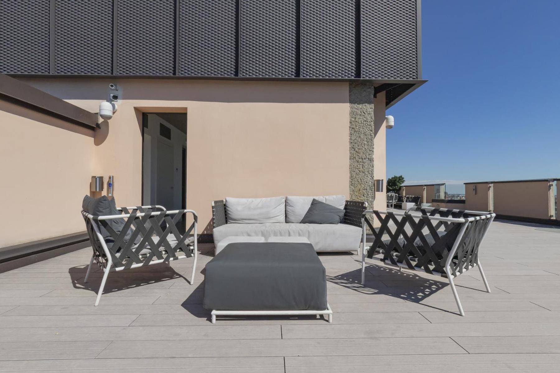 San Babila Central Tower With Panoramic Terrace Overlooking Duomo By Rentopolis Mailand Exterior foto