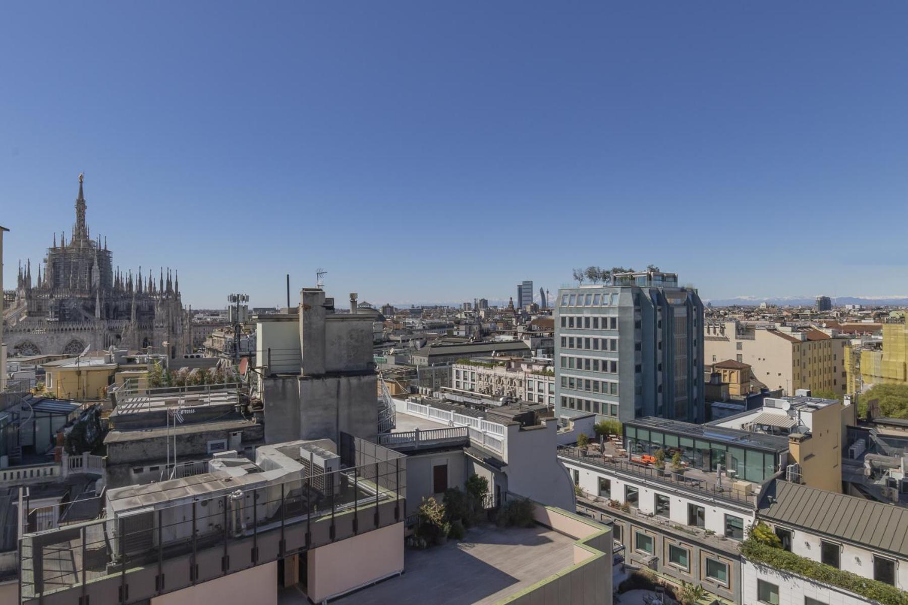 San Babila Central Tower With Panoramic Terrace Overlooking Duomo By Rentopolis Mailand Exterior foto