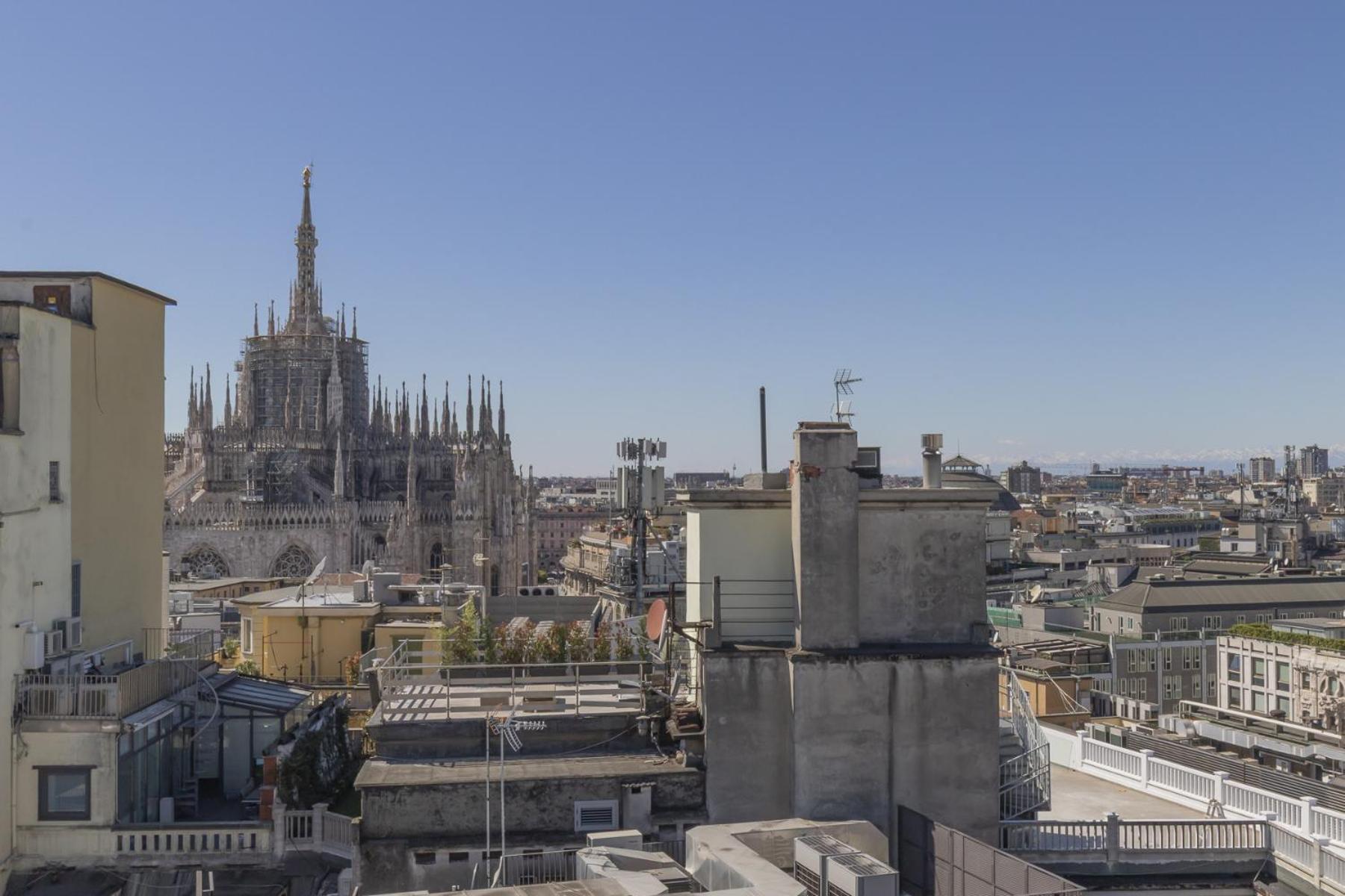 San Babila Central Tower With Panoramic Terrace Overlooking Duomo By Rentopolis Mailand Exterior foto